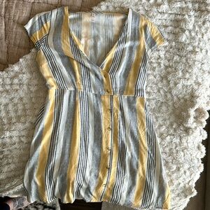 Capped sleeve mini dress